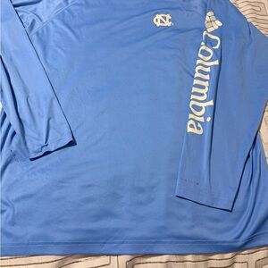 Columbia Men's Blue Long Sleeve Shirt UNC Tarheels